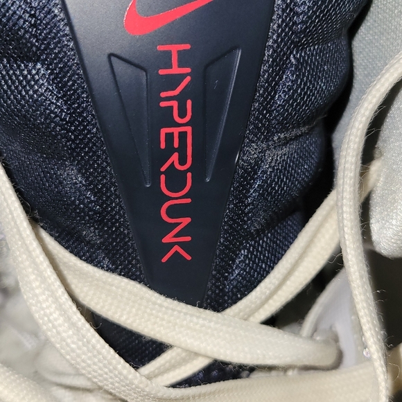 NIKE Women's size 9.5 white/red high top Basketball Shoes - Picture 14 of 15